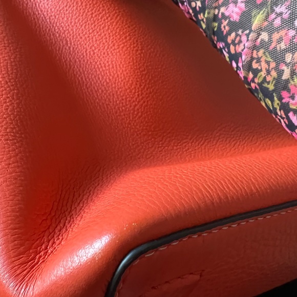 Tory Burch Orange perforated tote bag and wallet - Picture 9 of 12